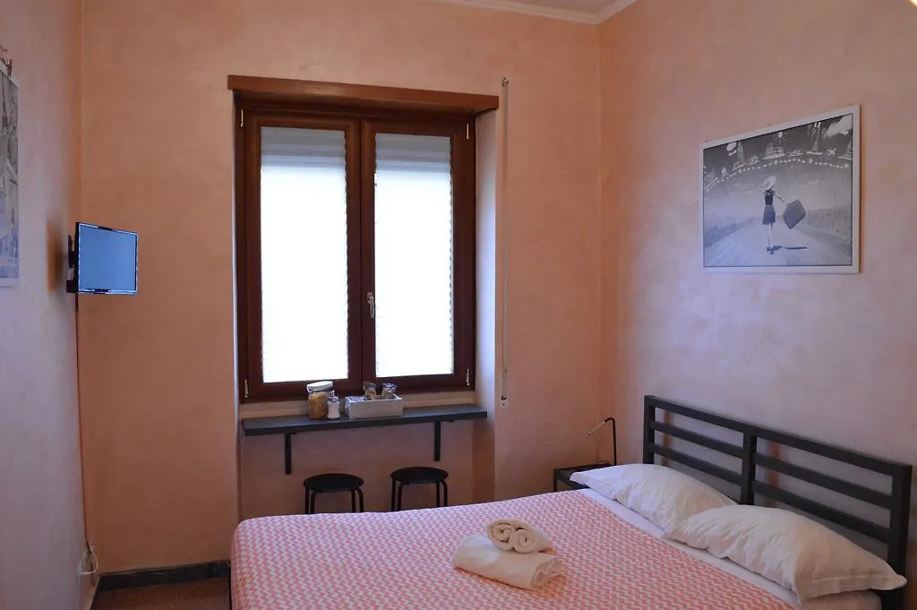 Cuma Guesthouse Rome Guest house